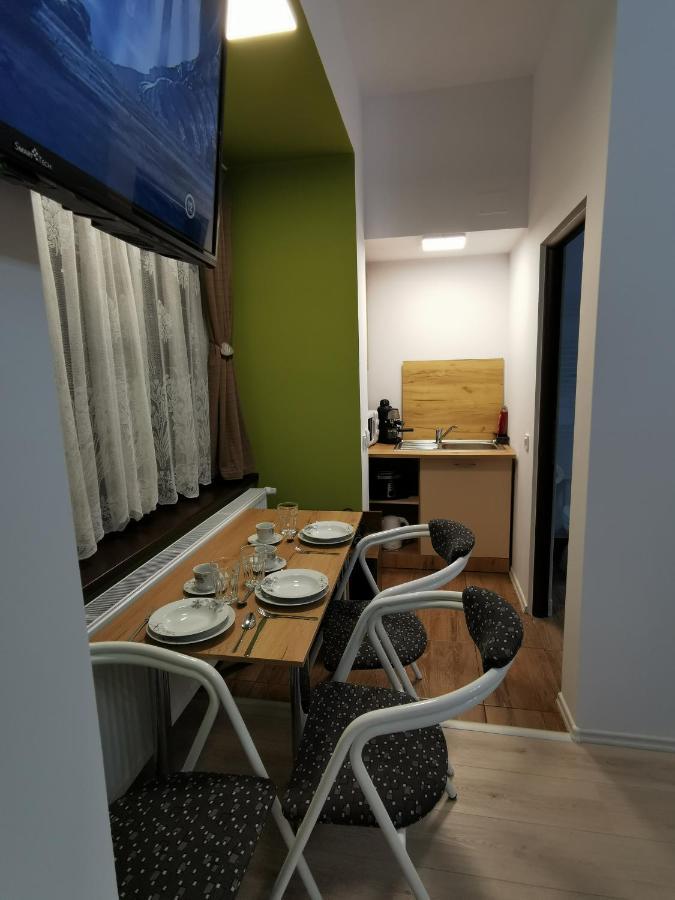 Ambient Deluxe Apartman Gyula Exterior foto