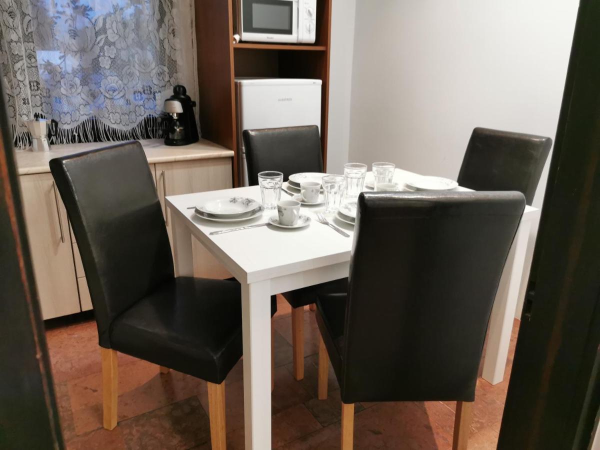 Ambient Deluxe Apartman Gyula Exterior foto