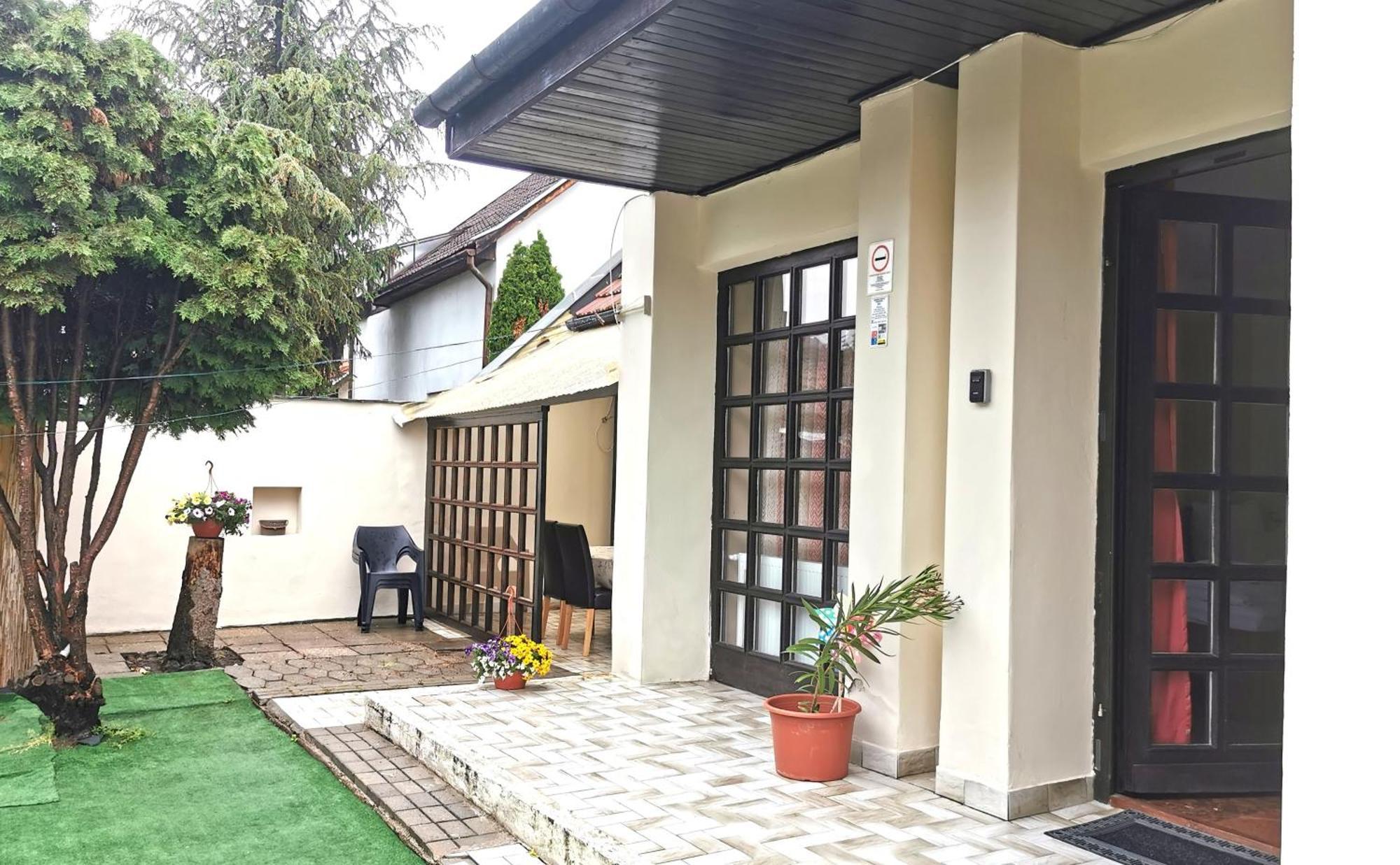 Ambient Deluxe Apartman Gyula Exterior foto